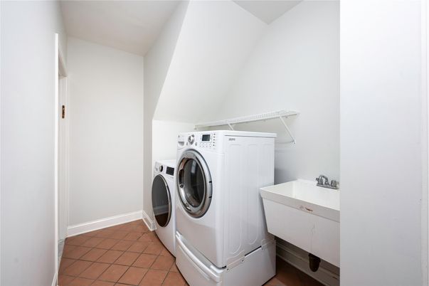 Interior, Washer