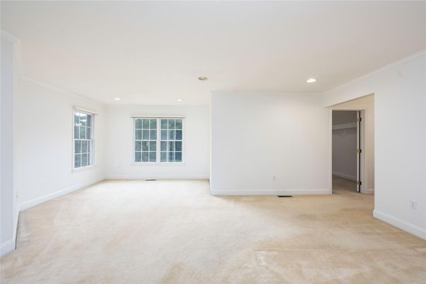 Empty room, Interior, Recessed Lighting