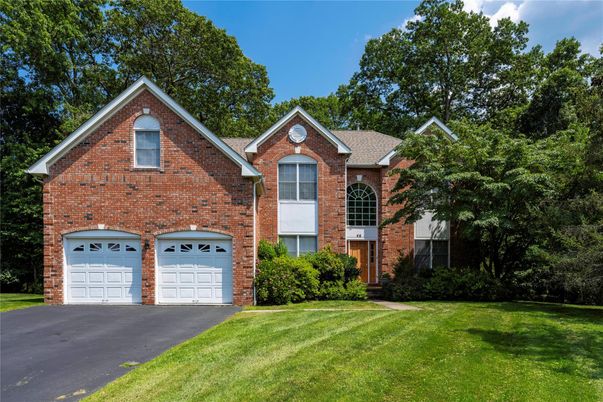 Attached, Exterior, Facade, Brick Facade, Brick Traditional