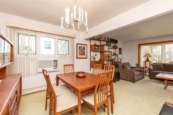 Chandelier, Dining room, Interior, Living room