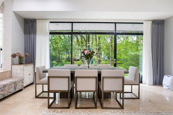 Dining room, Interior