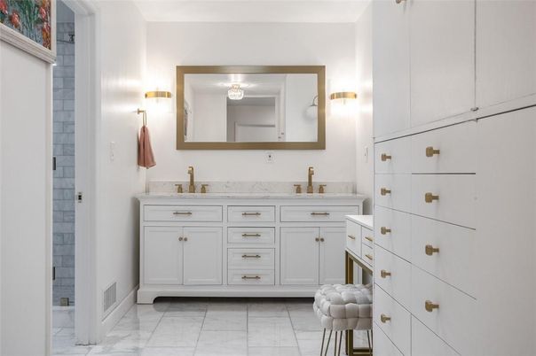 Bathroom, Dual Sink Vanities, Interior, Marble