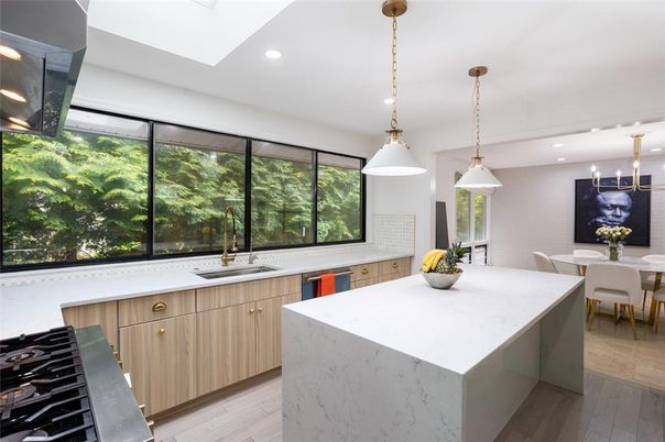 Dining room, Interior, Kitchen, Pendant Lights, Recessed Lighting, Wood Texture Flooring