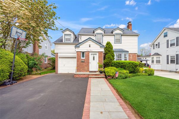 Attached, Exterior, Facade, Brick Facade, Cape Cod