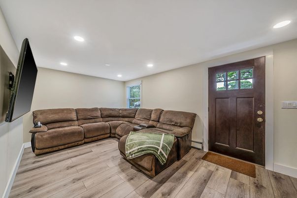 Interior, Living room, Recessed Lighting, Wood Texture Flooring