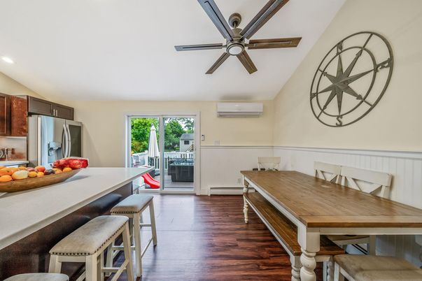 Dining room, Interior, Kitchen, Recessed Lighting, Wood Texture Flooring