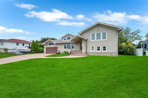 Attached, Backyard, Exterior, Facade, Split Level