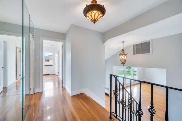 Interior, Pendant Lights, Wood Texture Flooring