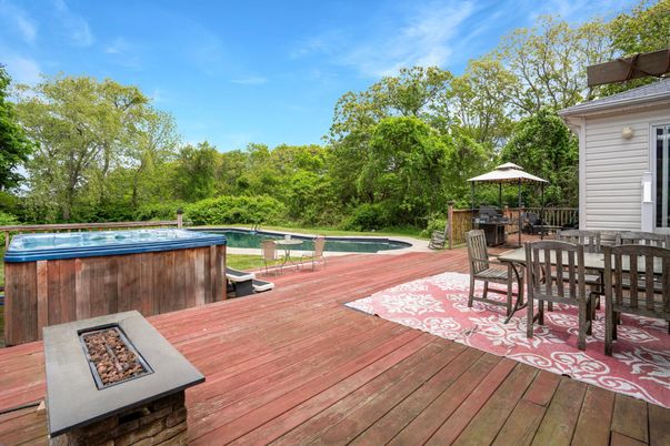 Exterior, Hot Tub, Pool