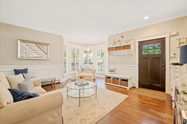 Chandelier, Interior, Living room, Recessed Lighting, Wood Texture Flooring