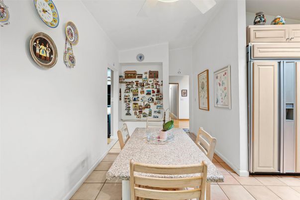 Dining room, Interior
