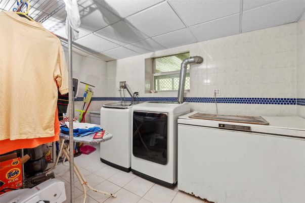 Interior, Washer