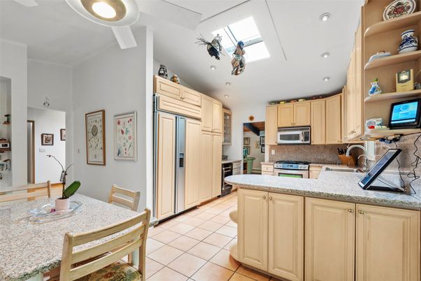 Dining room, Interior, Kitchen, Recessed Lighting