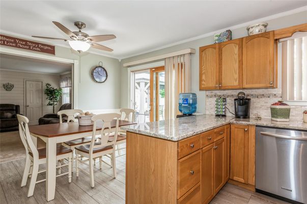 Dining room, Interior, Kitchen, Stainless Steel Appliances, Wood Texture Flooring