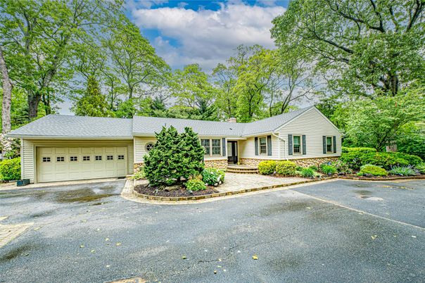 Attached, Exterior, Facade, Ranch