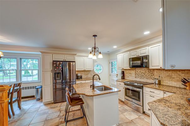 Interior, Kitchen, Pendant Lights, Recessed Lighting, Stainless Steel Appliances