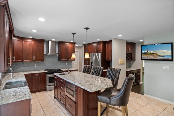 Interior, Kitchen, Pendant Lights, Recessed Lighting, Stainless Steel Appliances