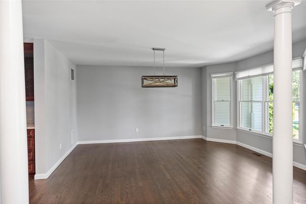 Empty room, Interior, Pendant Lights, Wood Texture Flooring