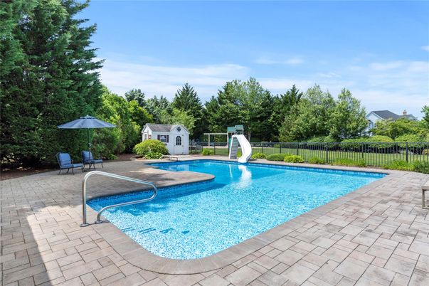 Exterior, Playground, Pool