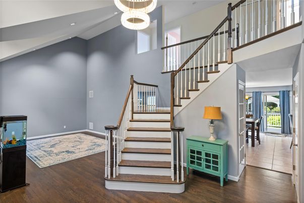 Interior, Pendant Lights, Recessed Lighting, Wood Texture Flooring