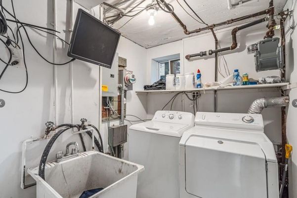 Interior, Utility Closets, Washer