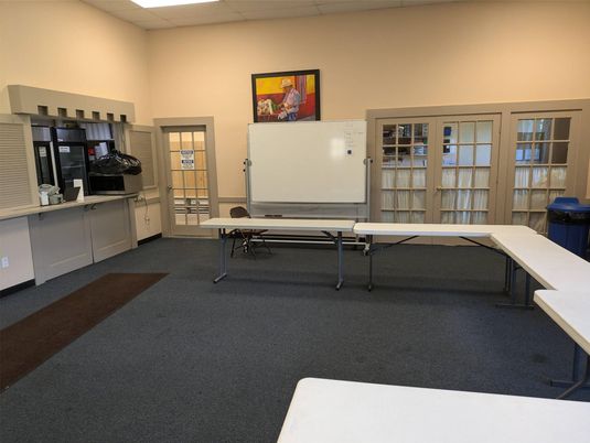 Game Room, Interior