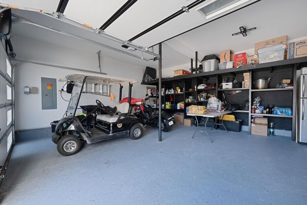 Garage, Interior