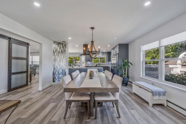 Chandelier, Dining room, Interior, Pendant Lights, Recessed Lighting, Wood Texture Flooring