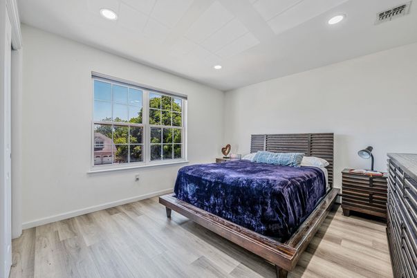Bedroom, Interior, Recessed Lighting, Wood Texture Flooring