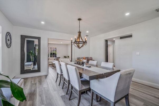 Chandelier, Dining room, Interior, Recessed Lighting, Wood Texture Flooring
