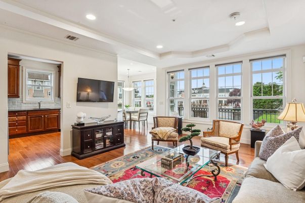 Dining room, Interior, Living room, Pendant Lights, Recessed Lighting, Wood Texture Flooring