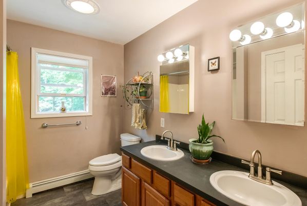 Bathroom, Dual Sink Vanities, Interior