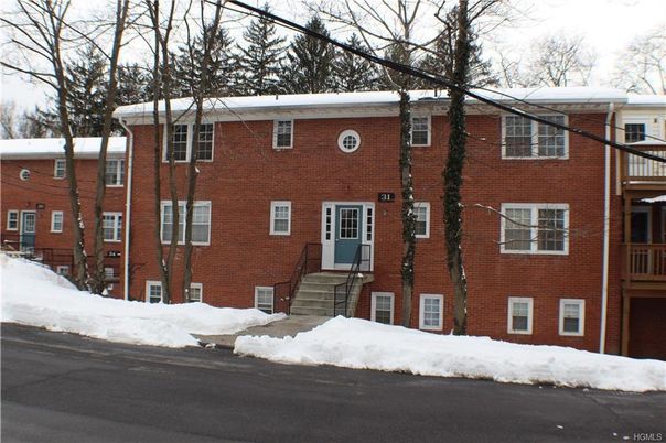 Exterior, Facade, Brick Facade, Rowhouse