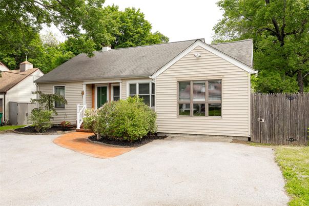 Exterior, Facade, Cape Cod