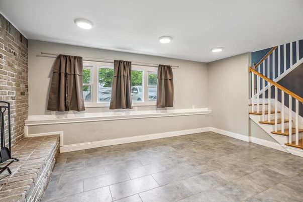 Empty room, Interior, Recessed Lighting, Stone Walls
