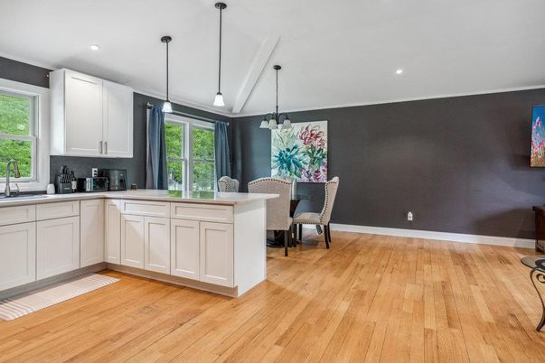 Dining room, Interior, Kitchen, Pendant Lights, Recessed Lighting, Wood Texture Flooring