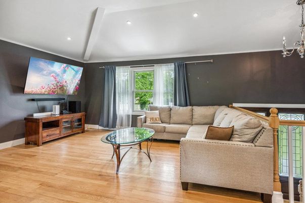 Chandelier, Interior, Living room, Recessed Lighting, Wood Texture Flooring