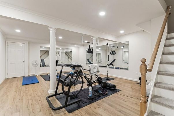 Fitness Equipment, Interior, Recessed Lighting, Wood Texture Flooring