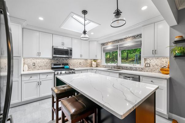 Interior, Kitchen, Pendant Lights, Recessed Lighting, Stainless Steel Appliances
