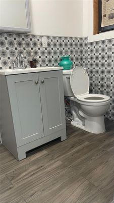 Bathroom, Interior, Wood Texture Flooring