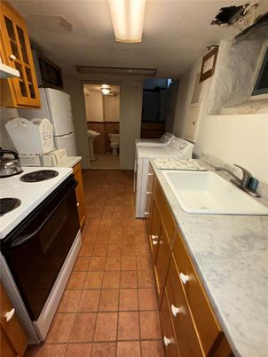 Interior, Kitchen, Washer