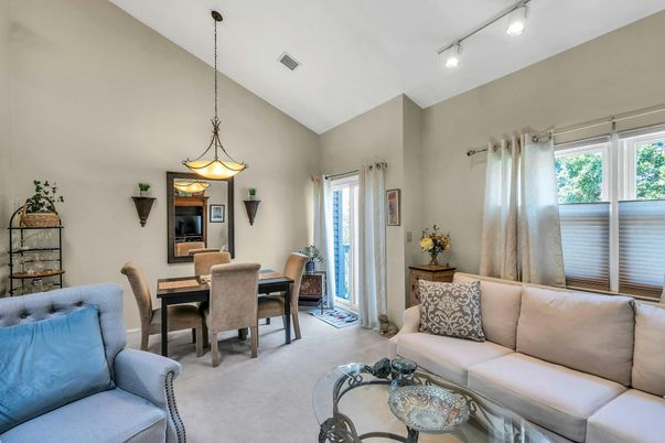 Dining room, Interior, Living room, Pendant Lights