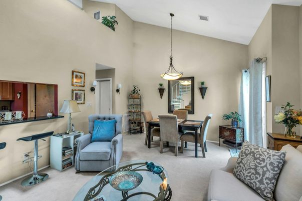Dining room, Interior, Living room, Pendant Lights