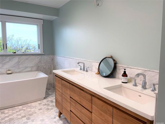 Bathroom, Dual Sink Vanities, Free Standing Baths, Interior