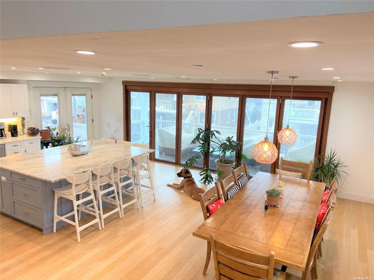 Dining room, Interior, Kitchen, Pendant Lights, Recessed Lighting, Wood Texture Flooring