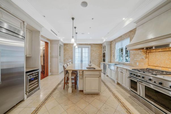 Dining room, Interior, Kitchen, Pendant Lights, Recessed Lighting, Stainless Steel Appliances, Stone Walls