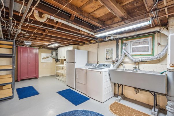Interior, Washer, Wooden Beams, Wooden Ceilings