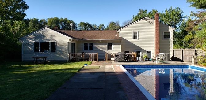 Exterior, Pool