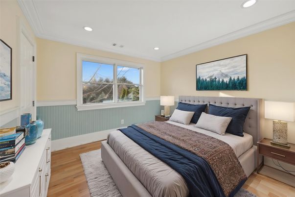 Bedroom, Interior, Recessed Lighting, Wood Texture Flooring