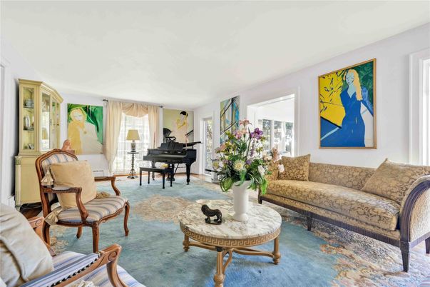 Interior, Living room, Piano